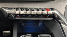 PEUGEOT 3008 3008 Hybrid 225 e-EAT8 GT Pack