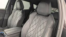 PEUGEOT 3008 3008 Hybrid4 300 e-EAT8 GT Pack