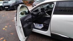 PEUGEOT 3008 3008 Hybrid 225 e-EAT8 - Allure Pack + Pack CIty 2