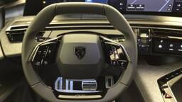 PEUGEOT 3008 3008 GT HYBRID 145 e-DCS6