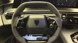 PEUGEOT 3008 3008 GT HYBRID 145 e-DCS6