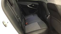 PEUGEOT 3008 3008 Hybrid 145 e-DCS6 Business5 portes VP Essence sans plomb072025