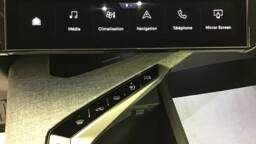 PEUGEOT 3008 3008 Hybrid 145 e-DCS6 Business5 portes VP Essence sans plomb072025