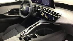 PEUGEOT 3008 3008 Hybrid 145 e-DCS6 Business5 portes VP Essence sans plomb072025