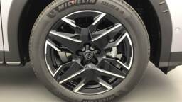 PEUGEOT 3008 3008 Hybrid 145 e-DCS6 Business5 portes VP Essence sans plomb072025