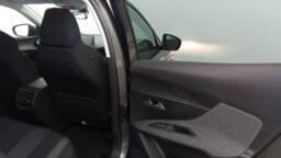 PEUGEOT 3008 3008 Puretech 130 EAT8 Active +GPS +PDC AR/AV