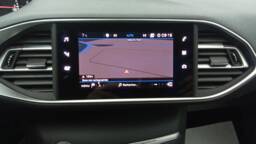 PEUGEOT 308 308 PureTech 110 Allure Pack +GPS +PDC AR/AV