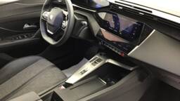 PEUGEOT 408 408 PureTech 130 ch S&S EAT8 Allure5 portes VP Essence sans plomb102022 - 032024