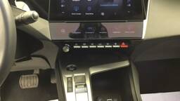 PEUGEOT 408 408 PureTech 130 ch S&S EAT8 Allure5 portes VP Essence sans plomb102022 - 032024