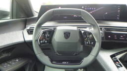 PEUGEOT 5008 5008 Hybrid 145 e-DCS6 GT +Pack 360°