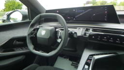 PEUGEOT 5008 5008 Hybrid 145 e-DCS6 GT +Pack 360°