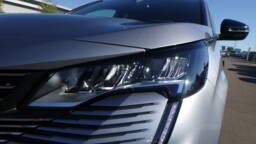 PEUGEOT 5008 5008 BlueHDi 130 EAT8 Allure Pack +Grip Control