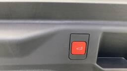 PEUGEOT 5008 5008 Hybrid 145 e-DCS6 GT