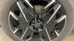 PEUGEOT 5008 5008 Hybrid 145 e-DCS6 GT