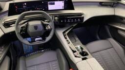 PEUGEOT 5008 5008 Hybrid 145 e-DCS6 GT