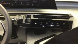 PEUGEOT 5008 5008 Hybrid 145 e-DCS6 GT5 portes VP Essence sans plomb032025 