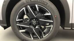 PEUGEOT 5008 5008 Hybrid 145 e-DCS6 GT5 portes VP Essence sans plomb032025 