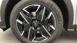 PEUGEOT 5008 5008 Hybrid 145 e-DCS6 GT5 portes VP Essence sans plomb032025 