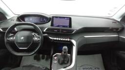 PEUGEOT 5008 5008 PureTech 130 Allure