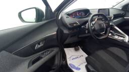 PEUGEOT 5008 5008 PureTech 130 EAT8 Active +GPS