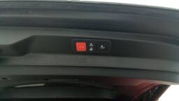 PEUGEOT 5008 5008 PureTech 130 EAT8 Allure