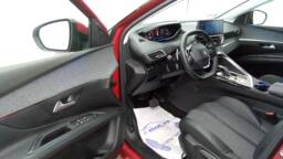 PEUGEOT 5008 5008 PureTech 130 EAT8 Allure Pack +Attelage