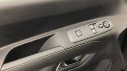 PEUGEOT PARTNER STANDARD LIGHT 650 KG PARTNER FOURGON M 650 KG BLUEHDI 130 S&S EAT8