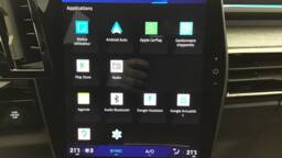 RENAULT AUSTRAL Austral E-Tech full hybrid 200 GSR2 Techno5 portes VP Essence Courant électrique042024 - 042025