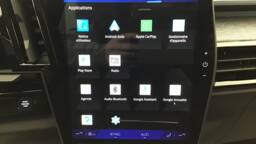 RENAULT AUSTRAL Austral E-Tech full hybrid 200 GSR2 Techno5 portes VP Essence Courant électrique042024 - 042025