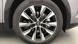 RENAULT AUSTRAL Austral E-Tech full hybrid 200 GSR2 Techno5 portes VP Essence Courant électrique042024 - 042025