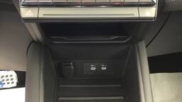 RENAULT CAPTUR 4 Captur E-Tech full hybrid 145 ch esprit Alpine5 portes VP Essence Courant électrique042024 - 052025