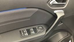 RENAULT CAPTUR 4 Captur E-Tech full hybrid 145 ch esprit Alpine5 portes VP Essence Courant électrique042024 - 052025