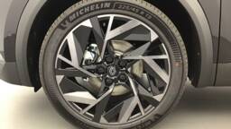 RENAULT CAPTUR 4 Captur E-Tech full hybrid 145 ch esprit Alpine5 portes VP Essence Courant électrique042024 - 052025