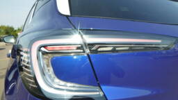 RENAULT CAPTUR Captur E-Tech full hybrid 145 Esprit Alpine +Toit +Harman Hi-Fi +Cam 360°