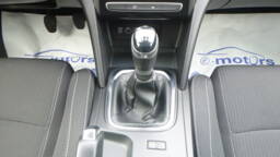 RENAULT MEGANE IV BERLINE Megane IV Berline Blue dCi 115 - Techno