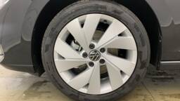 VOLKSWAGEN GOLF GOLF 8 1.5 ETSI EVO2 150 DSG7 LIFE PLUS