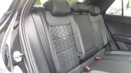 VOLKSWAGEN T-ROC T-Roc TDI 150 DSG7 R-Line Edition +Jantes 19" +Toit vitré +Pack Black