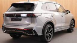 VOLKSWAGEN TIGUAN Tiguan TDI 150 DSG7 R-Line +Pack IQ.DRIVE Premium +Toit ouvrant panoramique +Jantes 20 "Leeds"