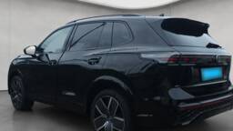 VOLKSWAGEN TIGUAN Tiguan TDI 150 DSG7 R-Line +Pack IQ.DRIVE Premium +Toit ouvrant panoramique +Jantes 20 "Leeds"