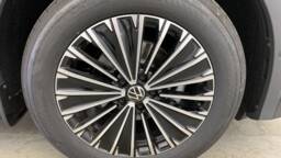 VOLKSWAGEN TIGUAN TIGUAN NOUVEAU 1.5 eTSI 150CV DSG7 LIFE PLUS