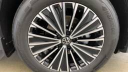 VOLKSWAGEN TIGUAN TIGUAN NOUVEAU 1.5 eTSI 150CV DSG7 LIFE PLUS