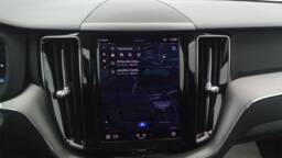 VOLVO XC60 XC60 B4 197 Geartronic 8 Momentum +Pack Intellisafe Pro 